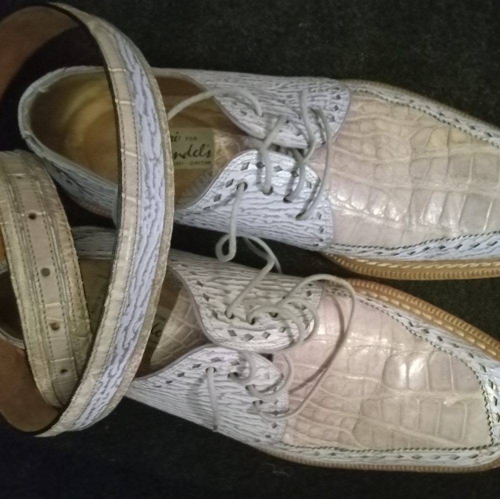 Mauri shoes with matching belt